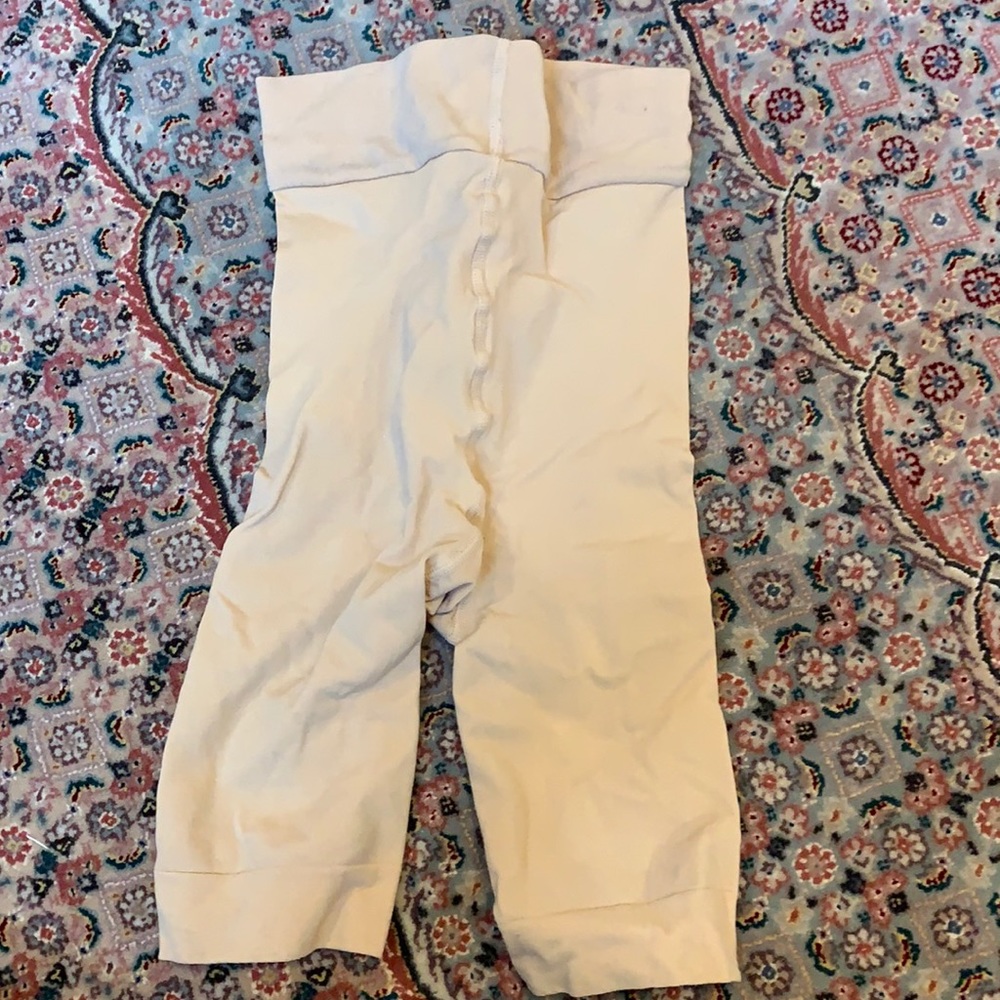 Individual nude Wolford tight